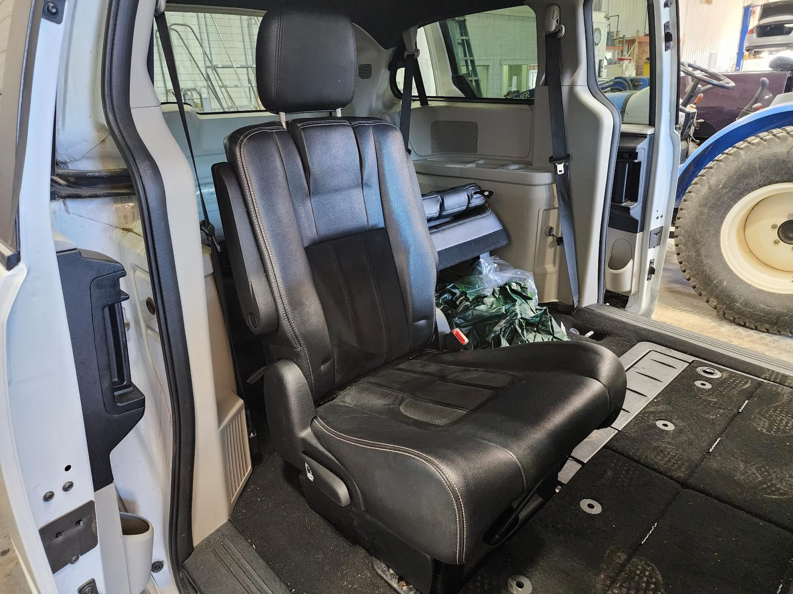 Used Seat Rear fits: 2018 Dodge Caravan  Grade A