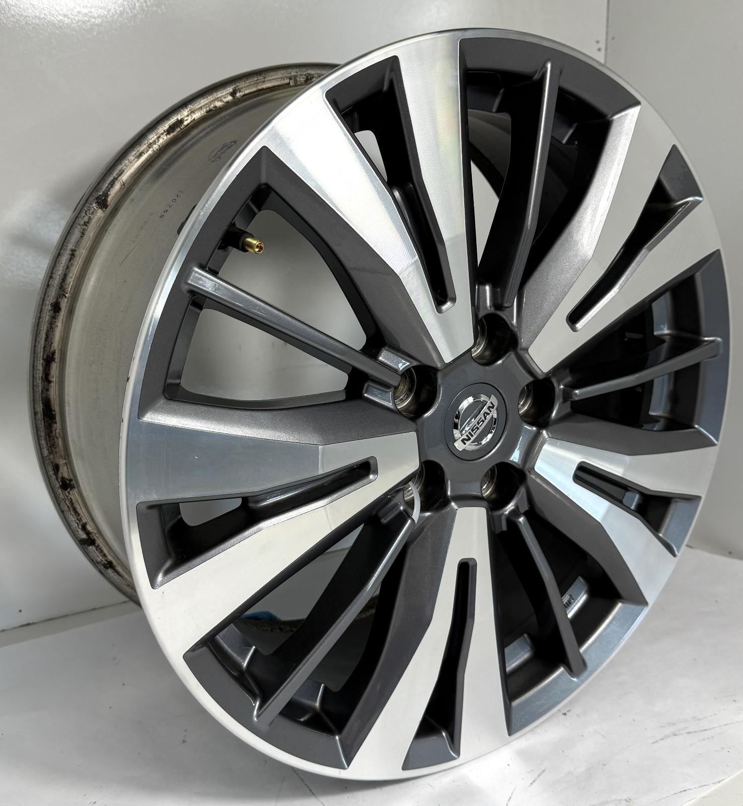 2017-2020 NISSAN PATHFINDER WHEEL 18X7.5 ALUMINUM 15 SPOKE OEM