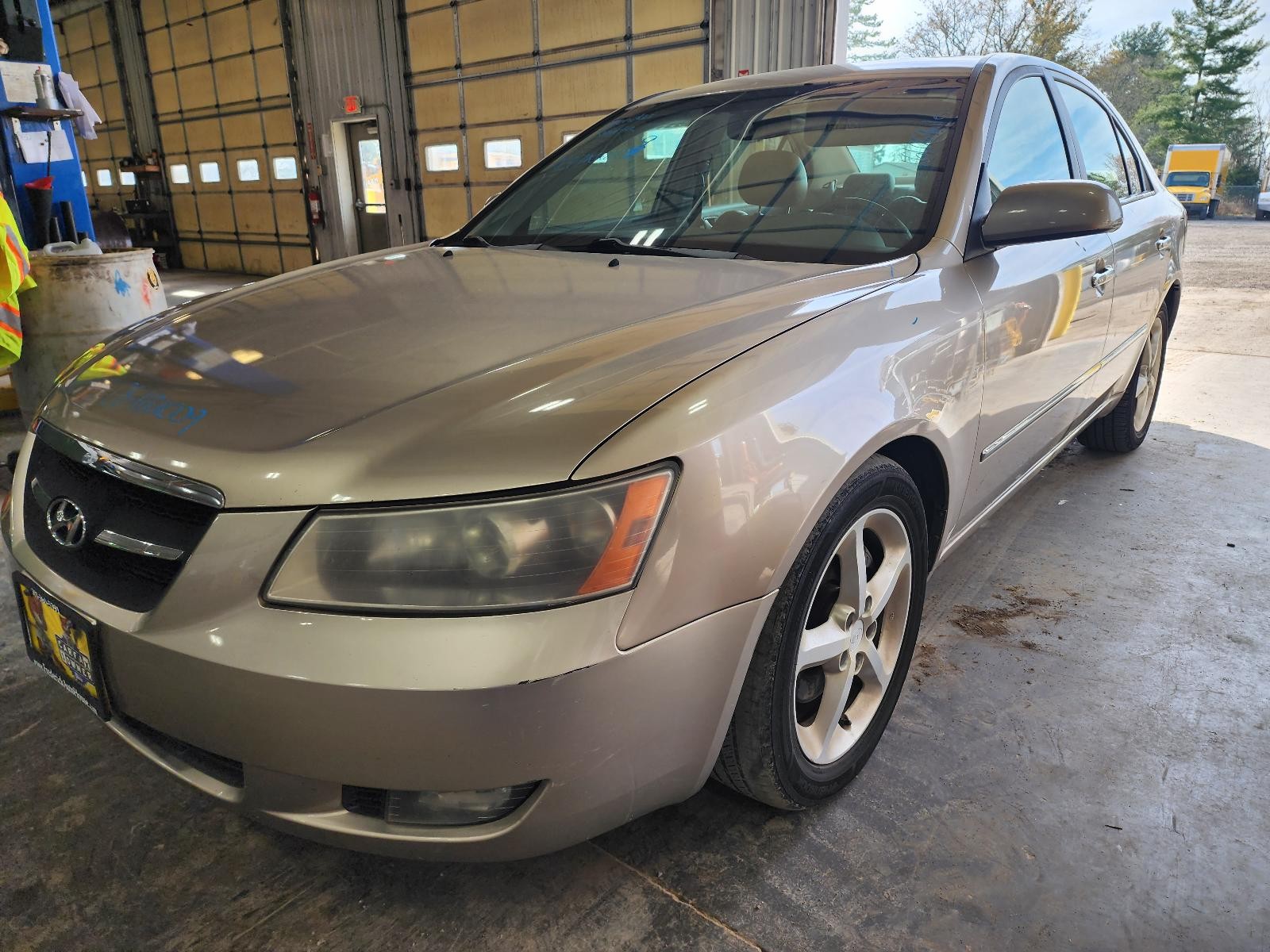 Used Air Cleaner Assembly fits: 2008 Hyundai Sonata 3.3 Grade A