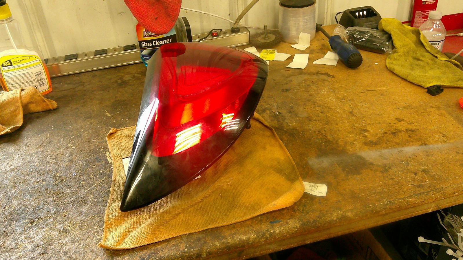 Used Right Tail Light Assembly fits: 2020 Chrysler Pacifica LED lamps quarter pa