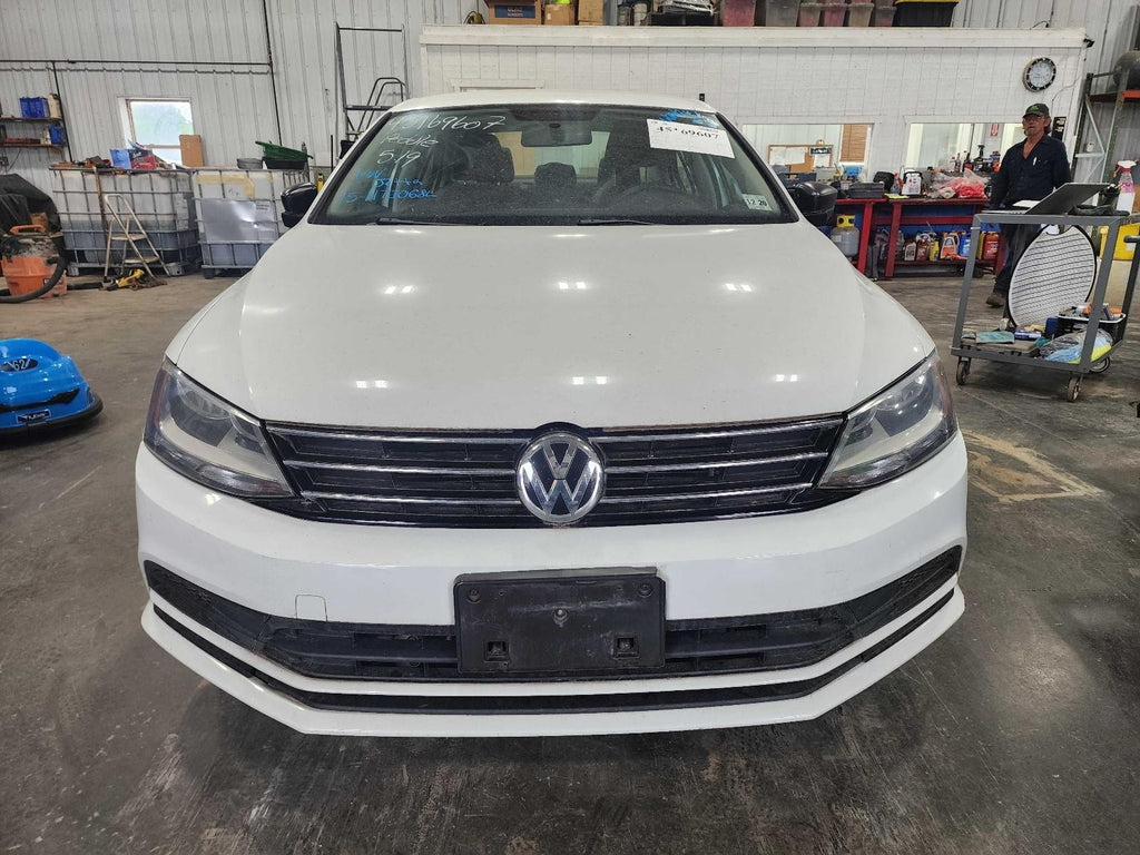 Used Front Bumper Reinforcement Front fits: 2015 Volkswagen Jetta Sdn 1.4 Front