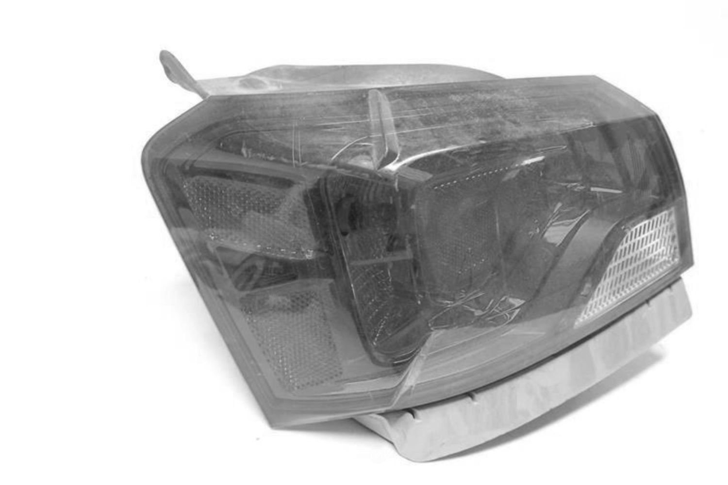 Used Left Tail Light Assembly fits: 2016 Chevrolet Impala quarter panel mounted