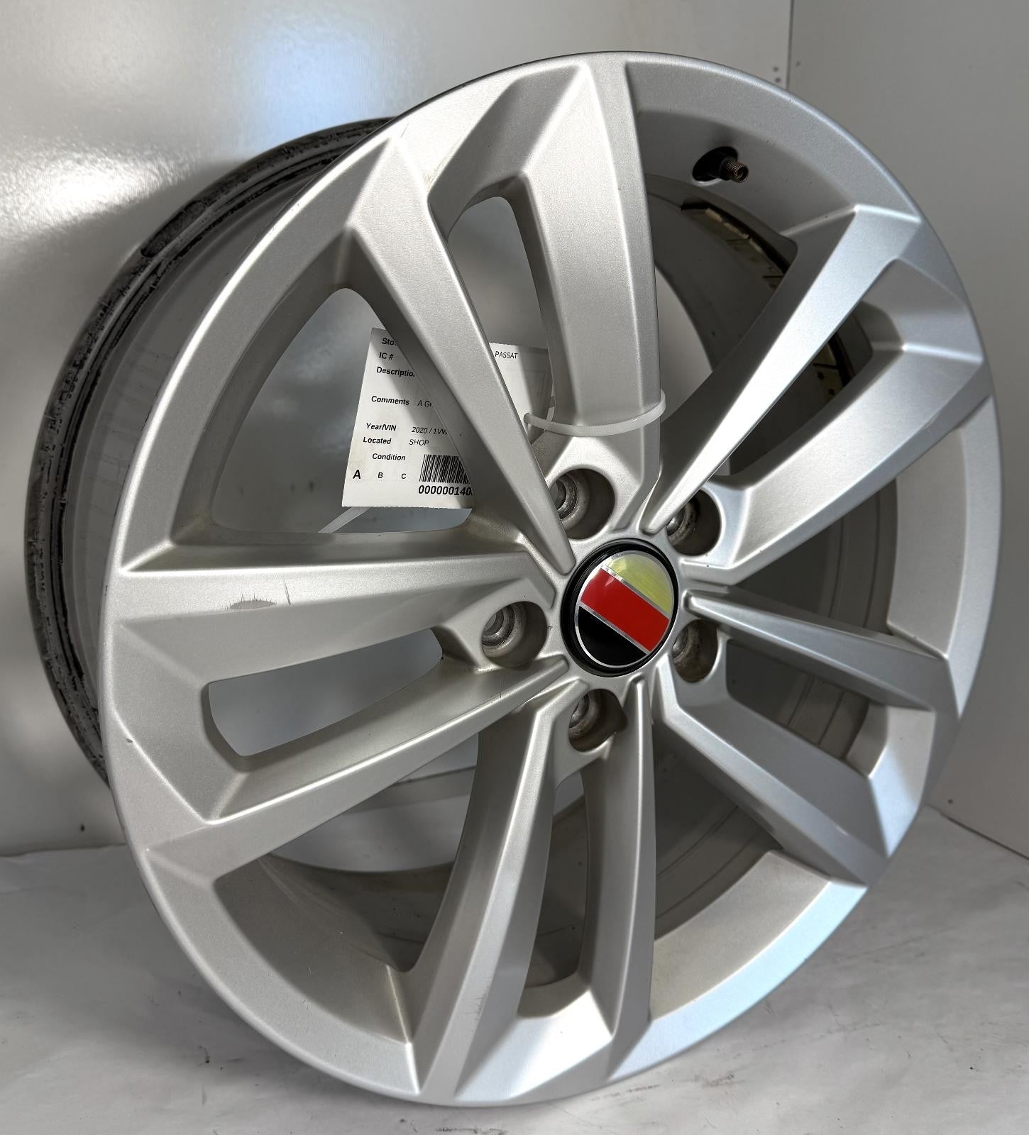 Used Wheel fits: 2020 Volkswagen Passat 17x7 alloy 10 spoke Grade A